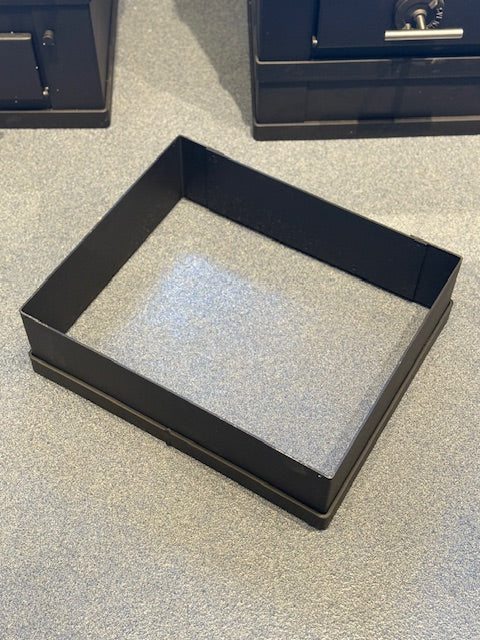 Svendsen 1 - bas 14 cm i svart stål