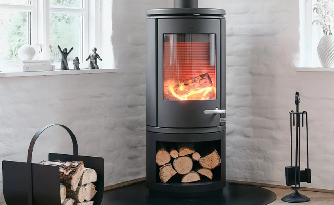 Hvordan gør man en brændeovn ren udvendig?