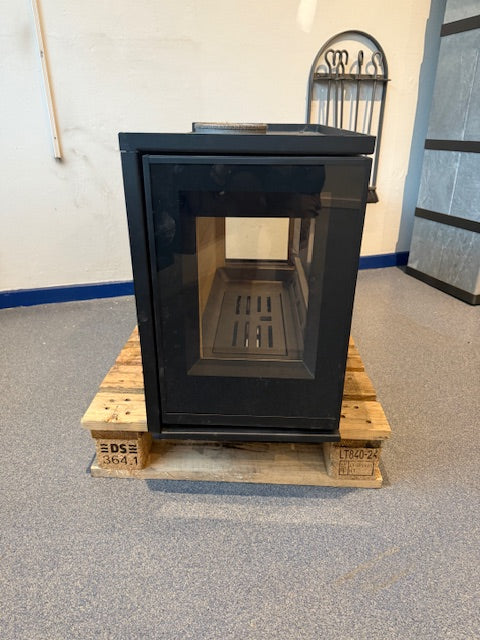 Contura i 8 G 3 sidet - udstillingsmodel