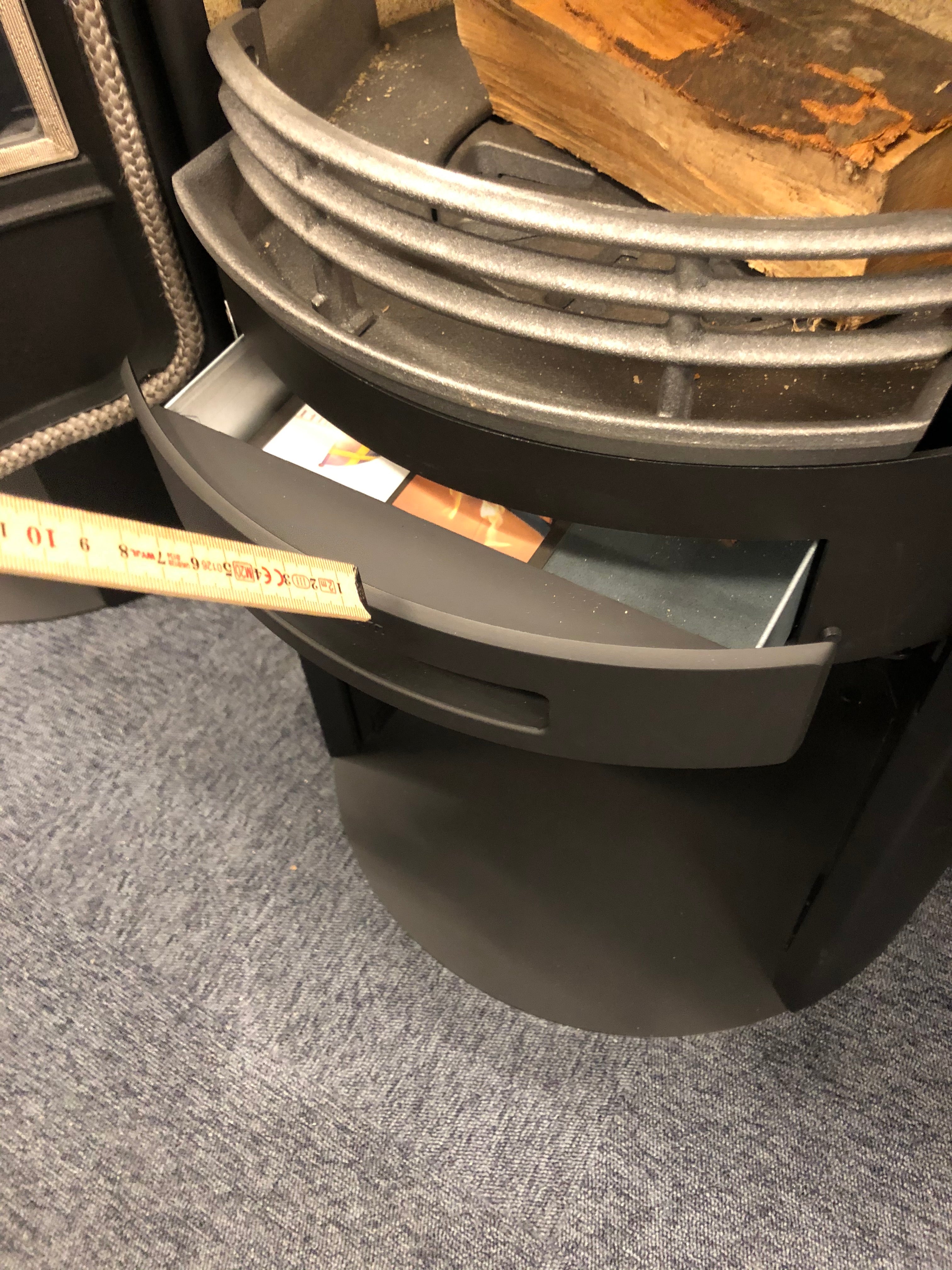 Askkopp i svart för Contura 500 Style